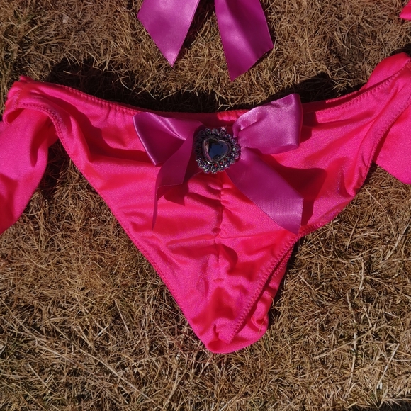 Custom Made Crystal Pink Bikini - Picture 4 of 12